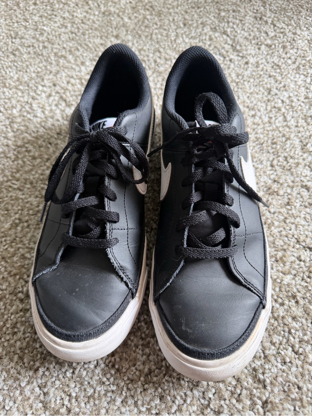 Nike Black Sneakers